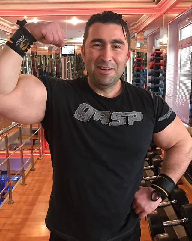World Body Gym Personal Trainer - Kürşat Küçükler