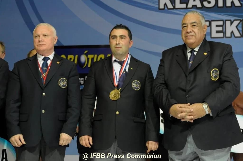 Kürşat Küçükler kariyer fotoğrafı 2 - vücut geliştirme müsabakası, federasyon ve ödül anıları